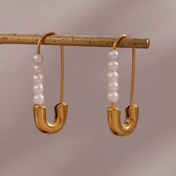 Safety Pin Imitation Pearl Hoop Earrings Paper Clip 18K Gold - Picture 3 of 9